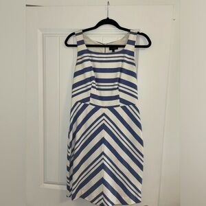 The Limited business dress. Size 4. Worn only twice and in amazing condition.